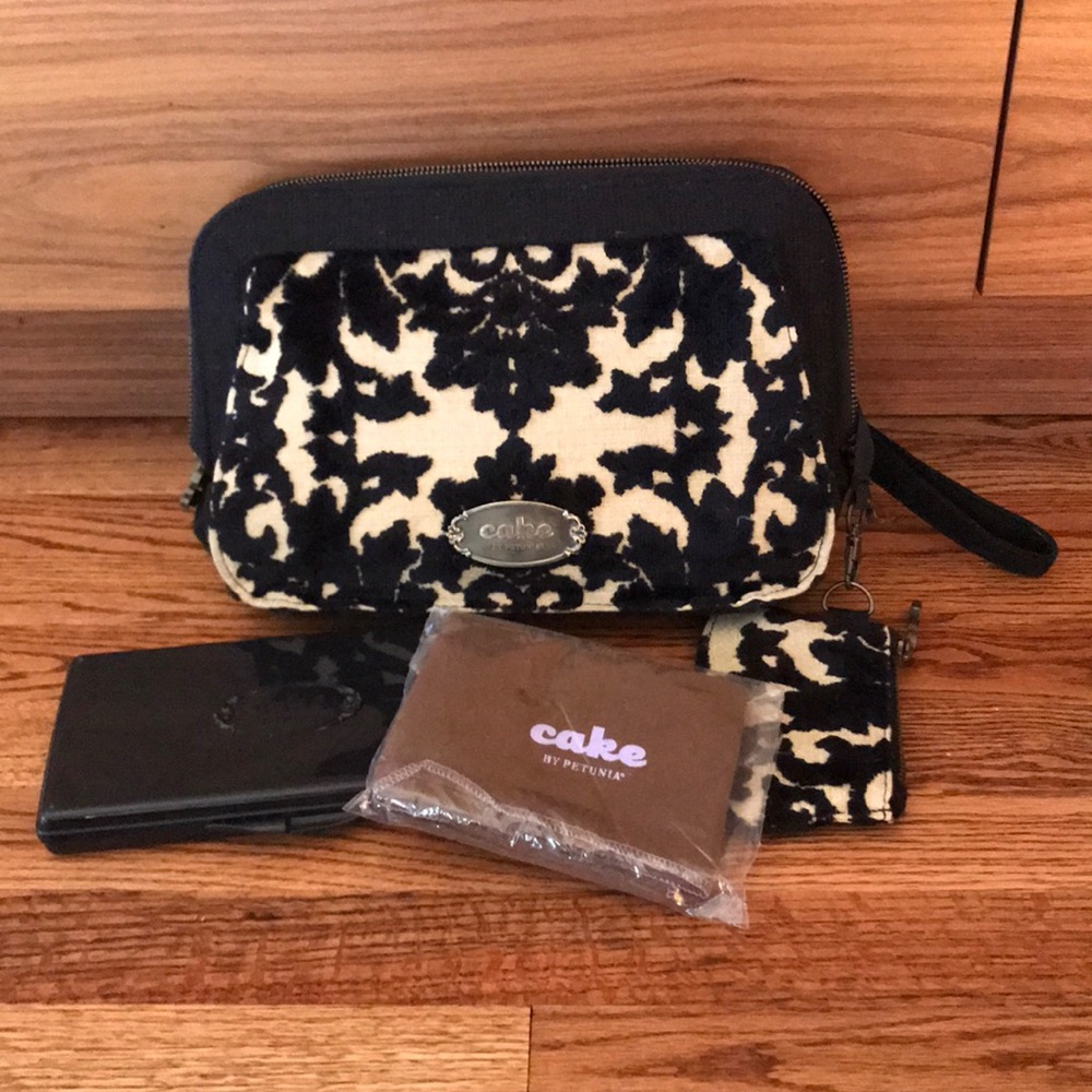 Cake by Petunia Pickle Bottom diaper bag clutch